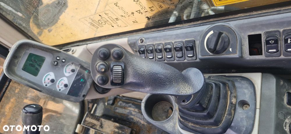 Case WX125/ Rototilit Engcon/ Maszyna sprowadzona/ - 17