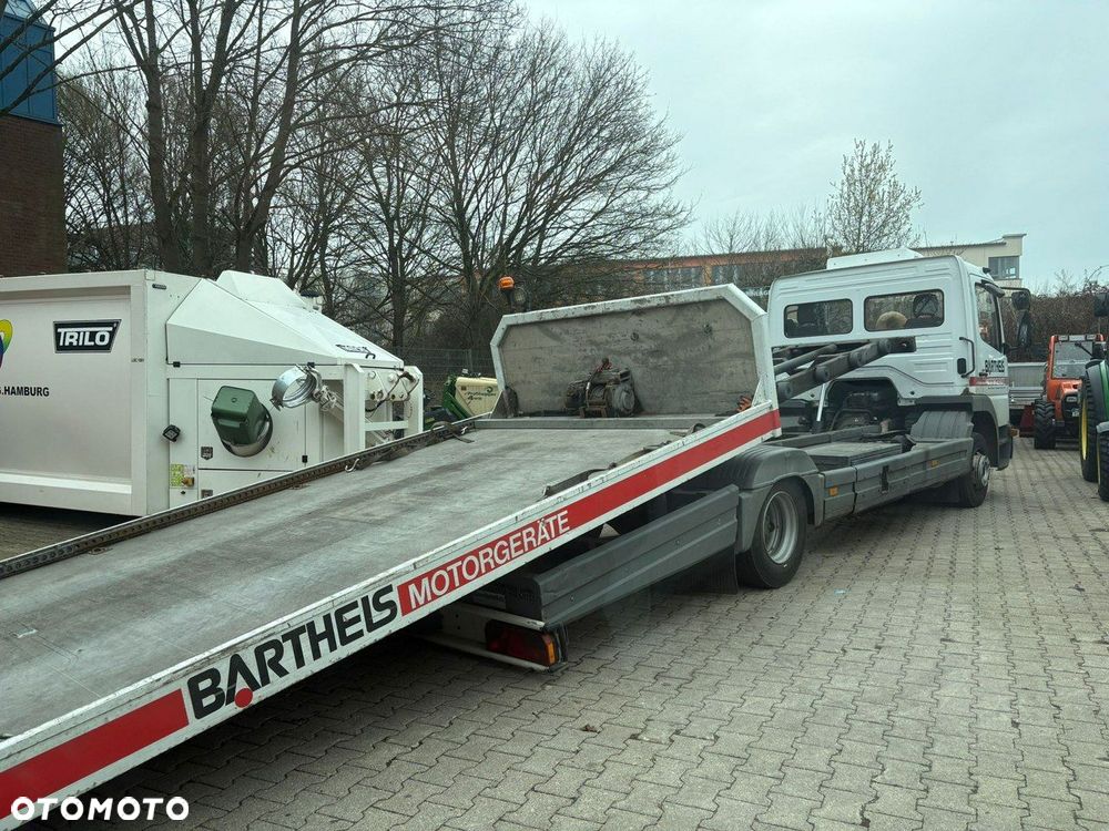 Mercedes-Benz atego - 13