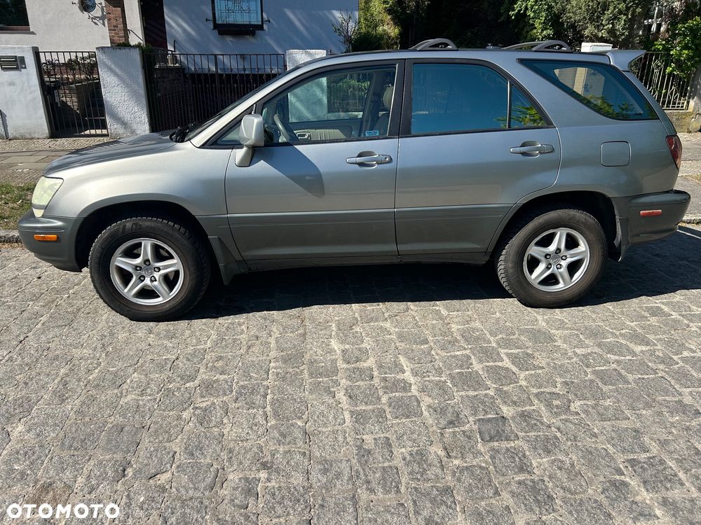 Lexus RX - 4