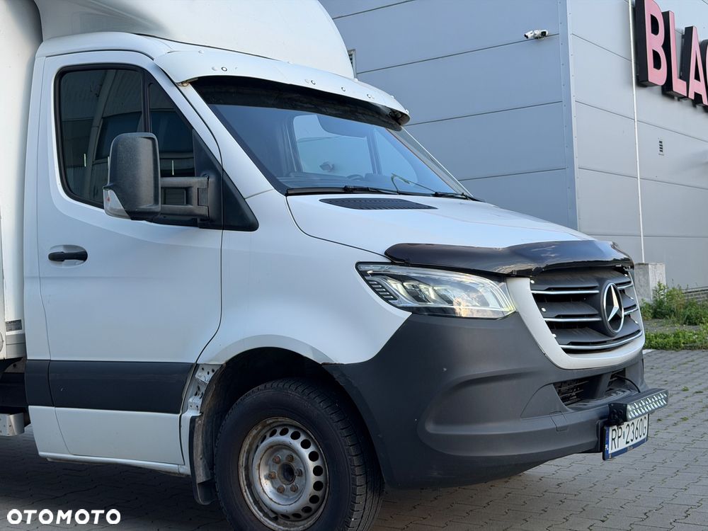 Mercedes-Benz SPRINTER 907 - 5
