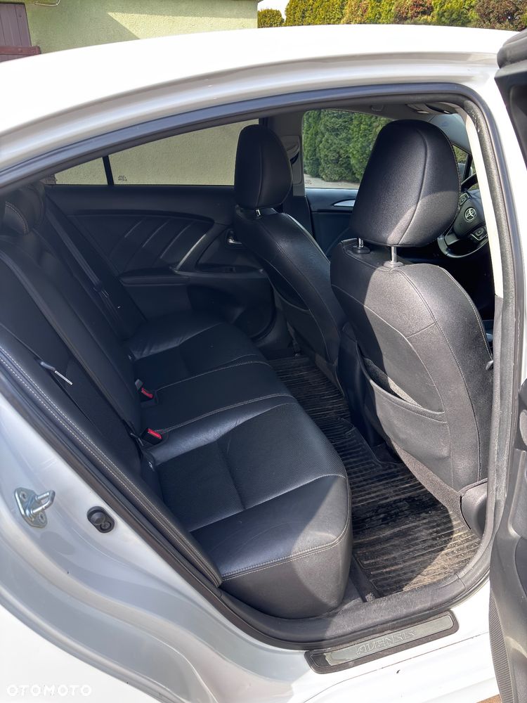 Toyota Avensis 2.0 D-4D Premium - 10