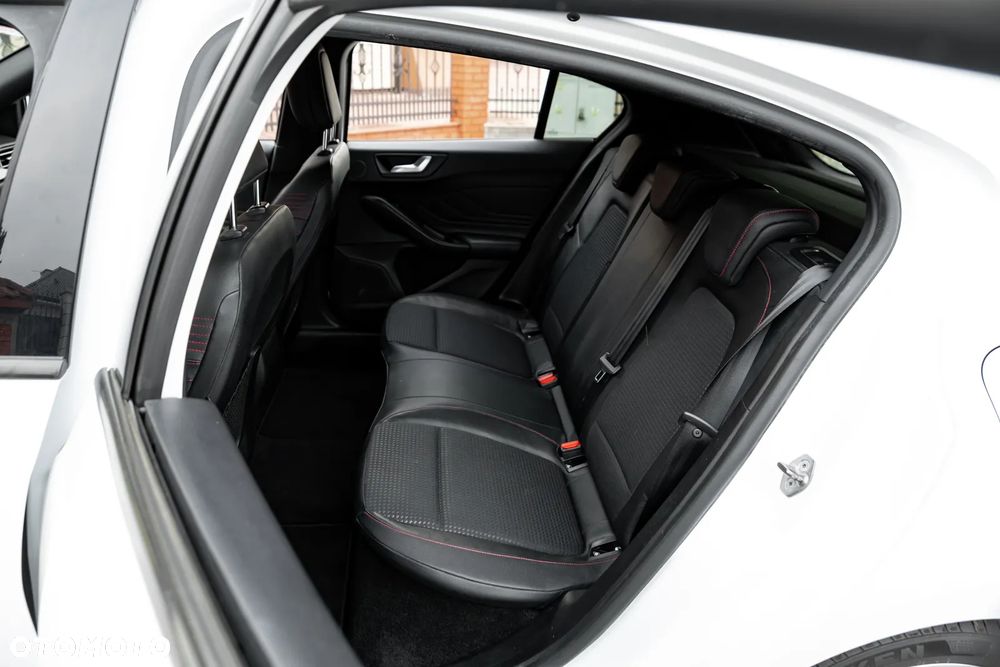 Ford Focus 1.0 EcoBoost Start-Stopp-System ST-LINE STYLE - 20