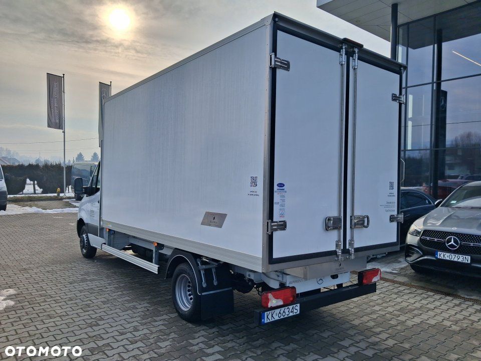 Mercedes-Benz Sprinter - 6