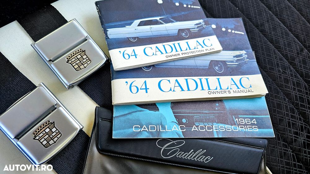 Cadillac Deville - 4
