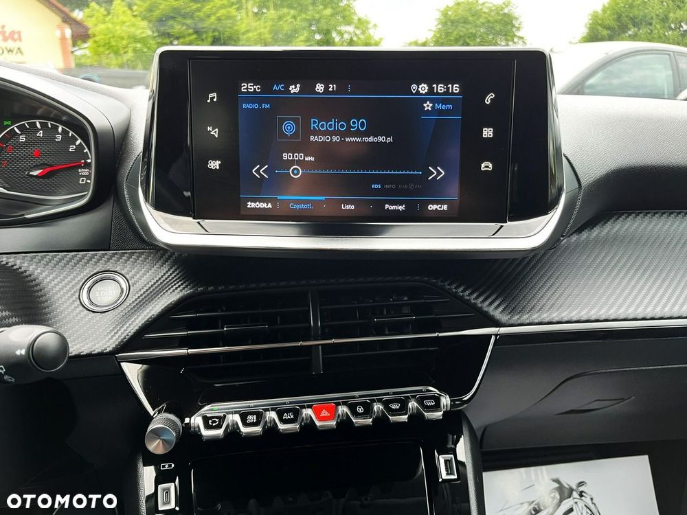Peugeot 2008 PureTech 130 Allure S&S EAT8 - 18