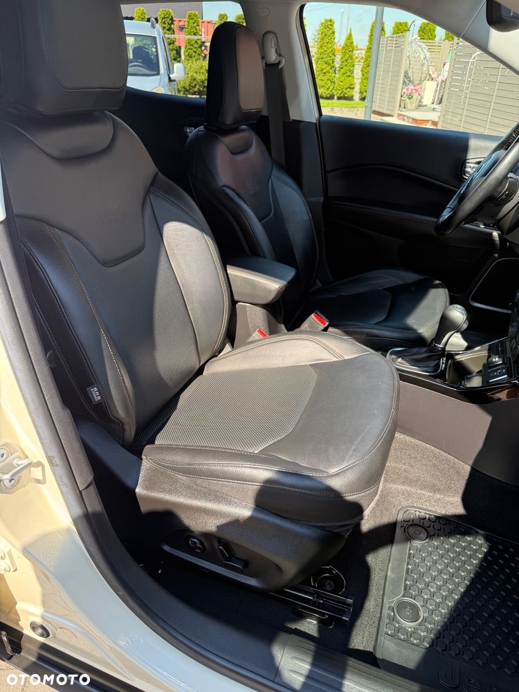 Jeep Compass - 22