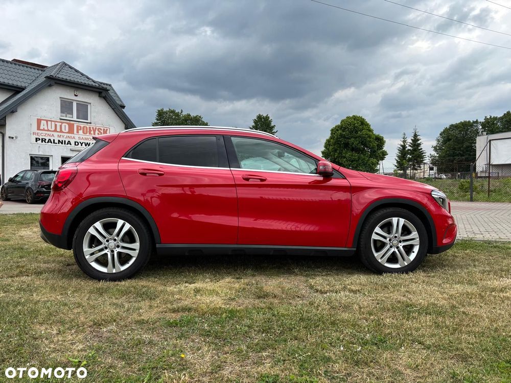 Mercedes-Benz GLA 250 4-Matic - 4