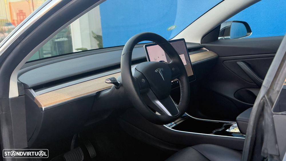 Tesla Model 3 Standard Range Plus RWD - 4