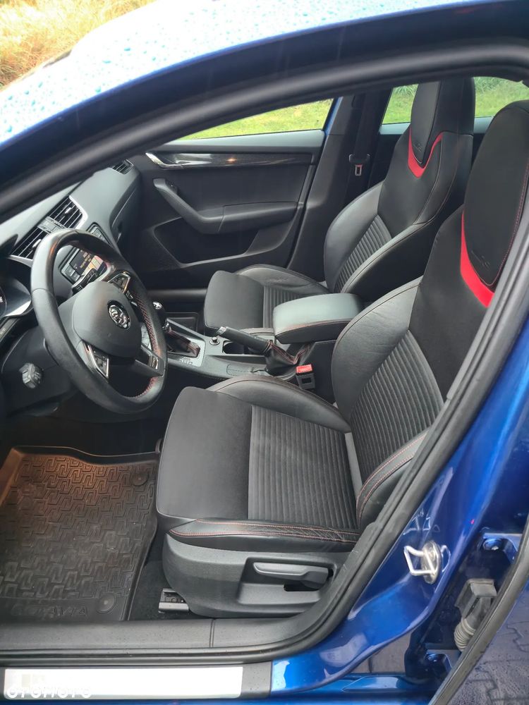 Skoda Octavia 2.0 TDI RS DSG - 9