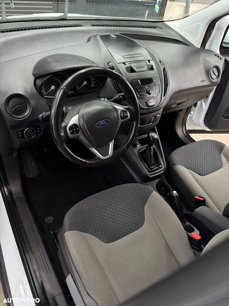 Ford Tourneo Courier 1.5 TDCi Trend - 19