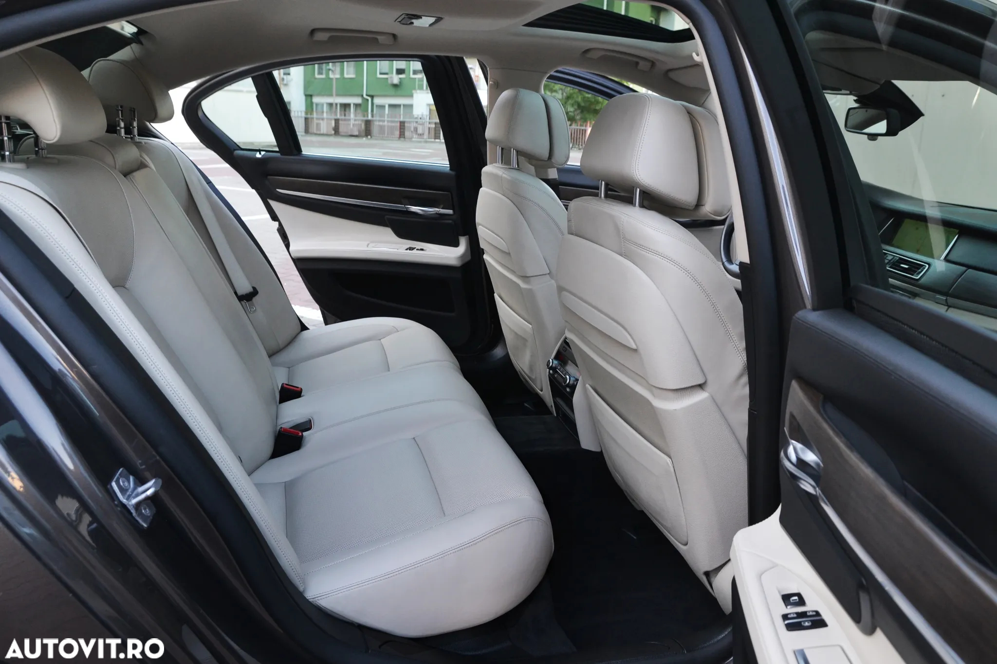 BMW Seria 7 730d Edition Exclusive - 14