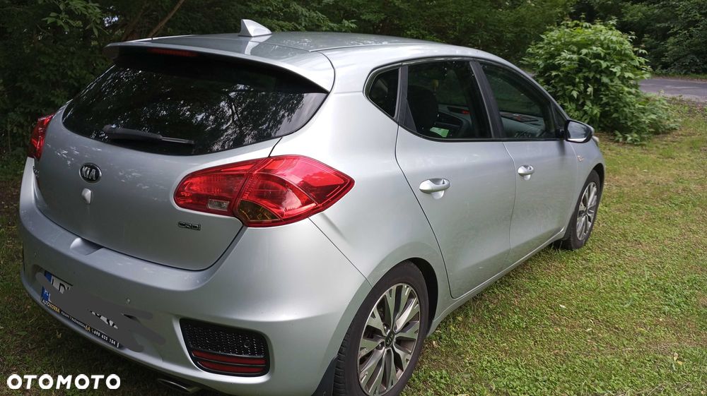 Kia Ceed - 8