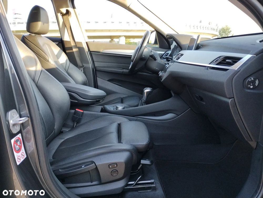 BMW X1 xDrive25i Advantage - 12