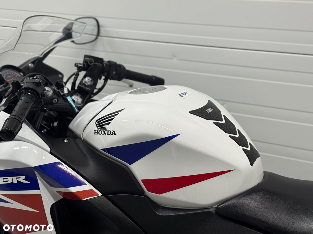 Honda CBR - 19