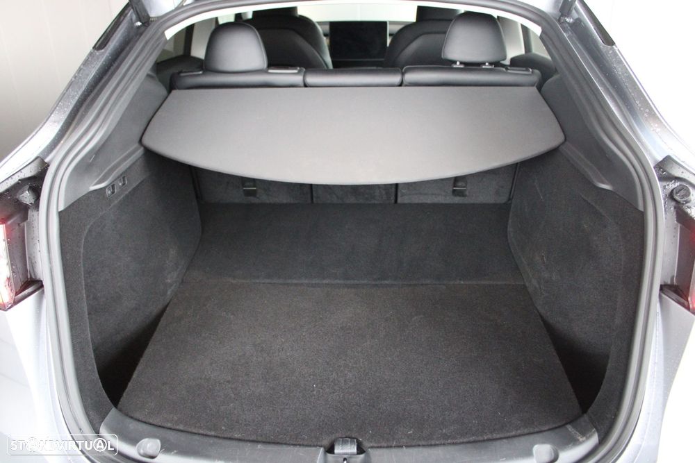 Tesla Model Y Long Range Dual Motor AWD - 7