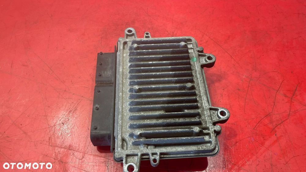 KOMPUTER SILNIKA MERCEDES A6401500779 - 2