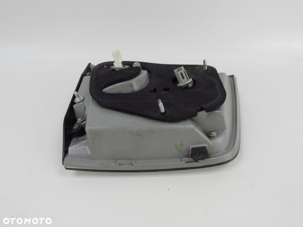 LEXUS RX 400 RX400 H 05-09 LAMPA TYL TYLNA PRAWA KLAPY - 9