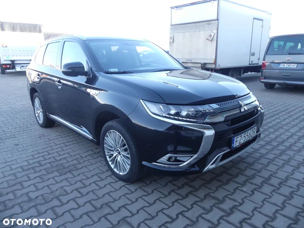 Mitsubishi Outlander ver-2-0-instyle-plus-4wd-cvt - 3