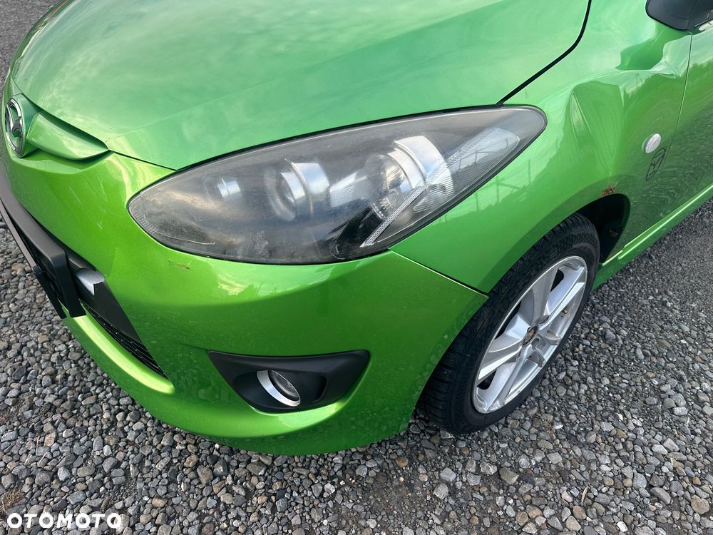 Mazda 2 2010 photo 4