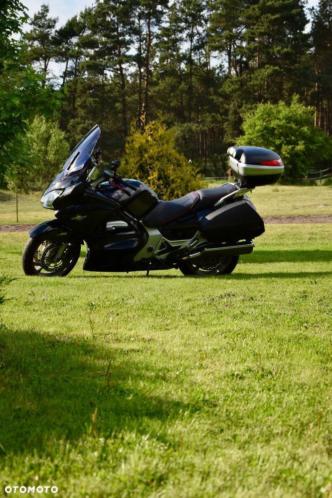Honda ST - 6