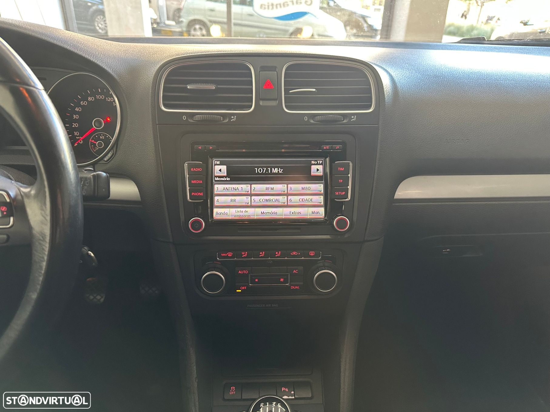 VW Golf Variant 1.6 TDi Confortline - 14