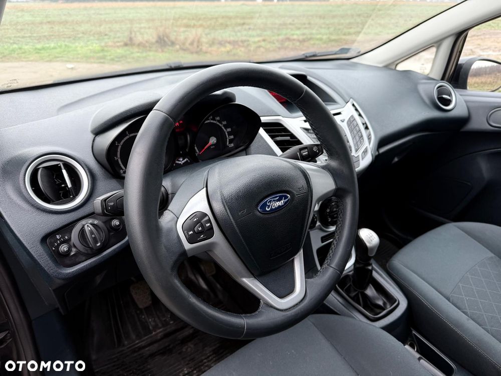 Ford Fiesta 1.25 Celebration - 15