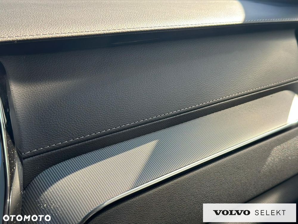 Volvo XC 60 - 30