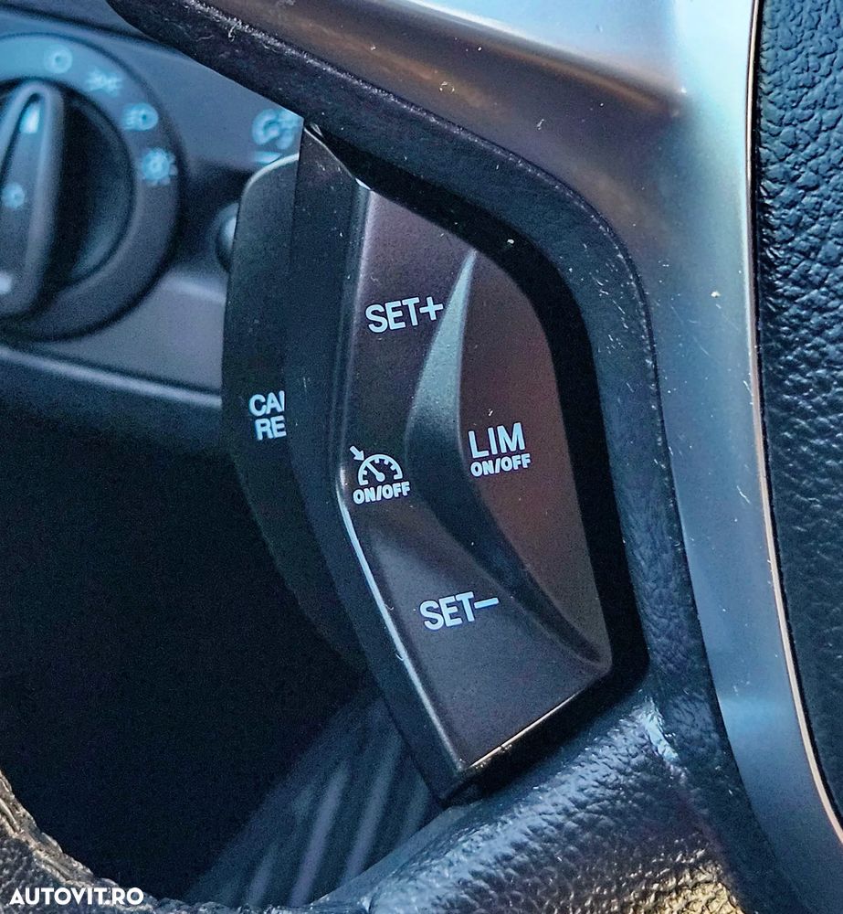 Ford Kuga - 21