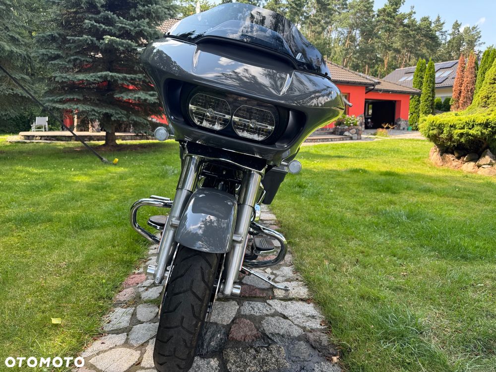 Harley-Davidson Touring Road Glide - 21