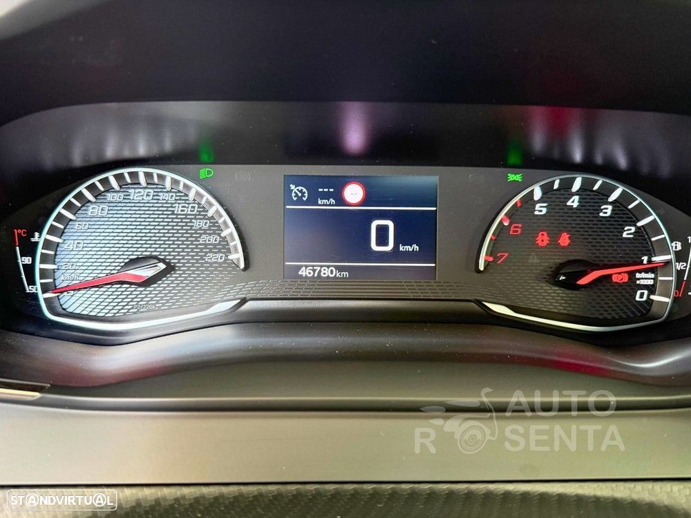 Peugeot 2008 1.2 PureTech Active Pack - 10