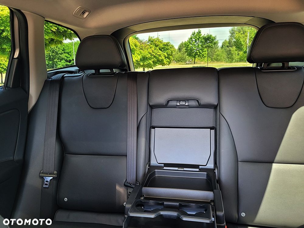 Volvo XC 60 T5 R-Design Momentum - 26