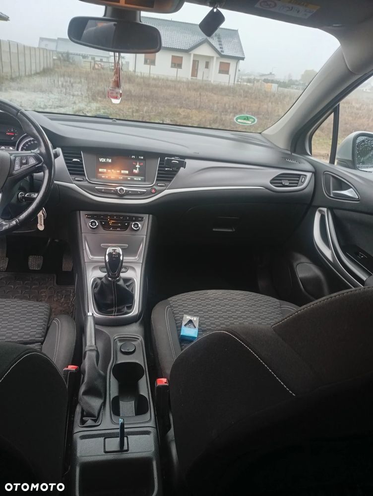 Opel Astra 1.6 D (CDTI) Dynamic - 6