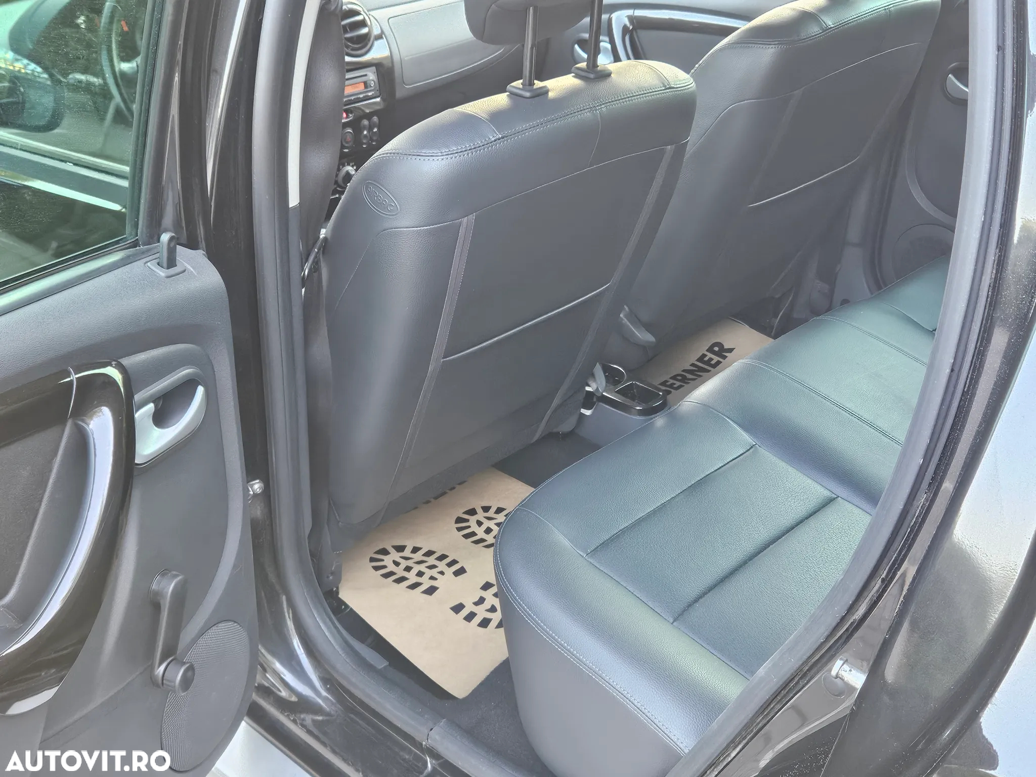 Dacia Duster 1.6 4x4 Prestige - 7