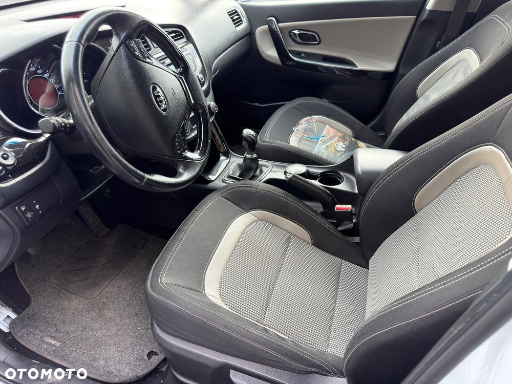 Kia Ceed 1.6 CRDi 128 Platinum Edition - 8