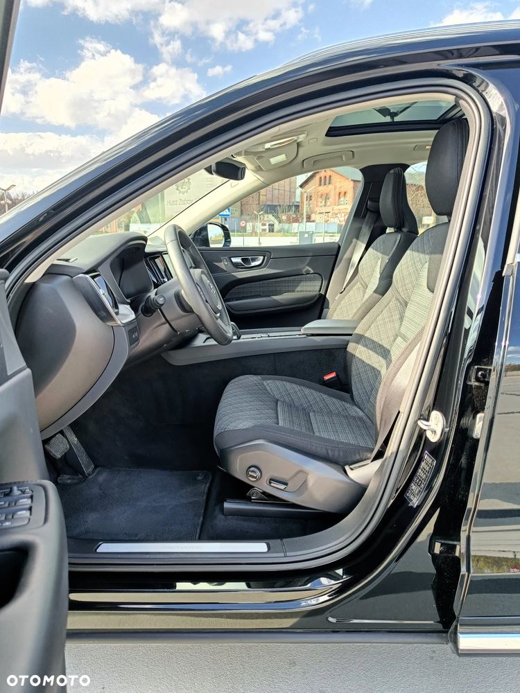 Volvo XC 60 T6 Plug-In Hybrid AWD Inscription Expression - 10