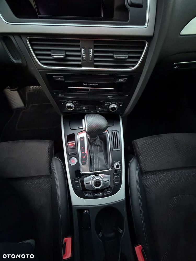 Audi A4 Limousine - 17