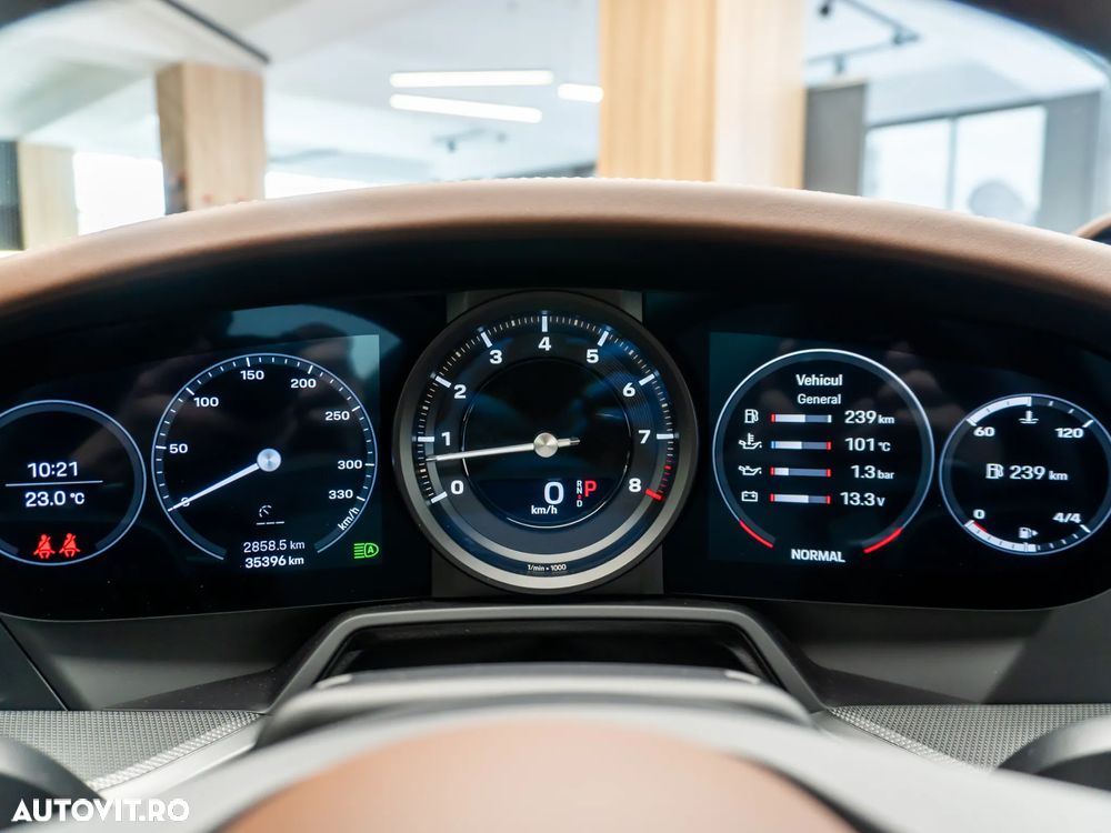 Porsche 911 Carrera 4S - 34