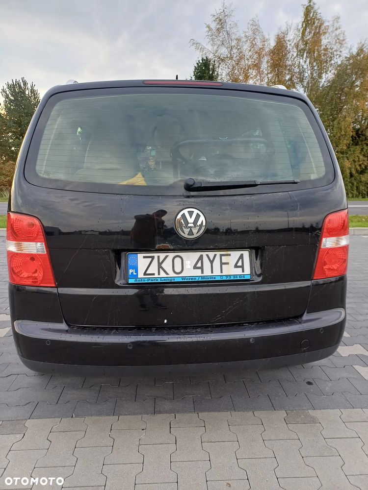 Volkswagen Touran 2006 photo 5