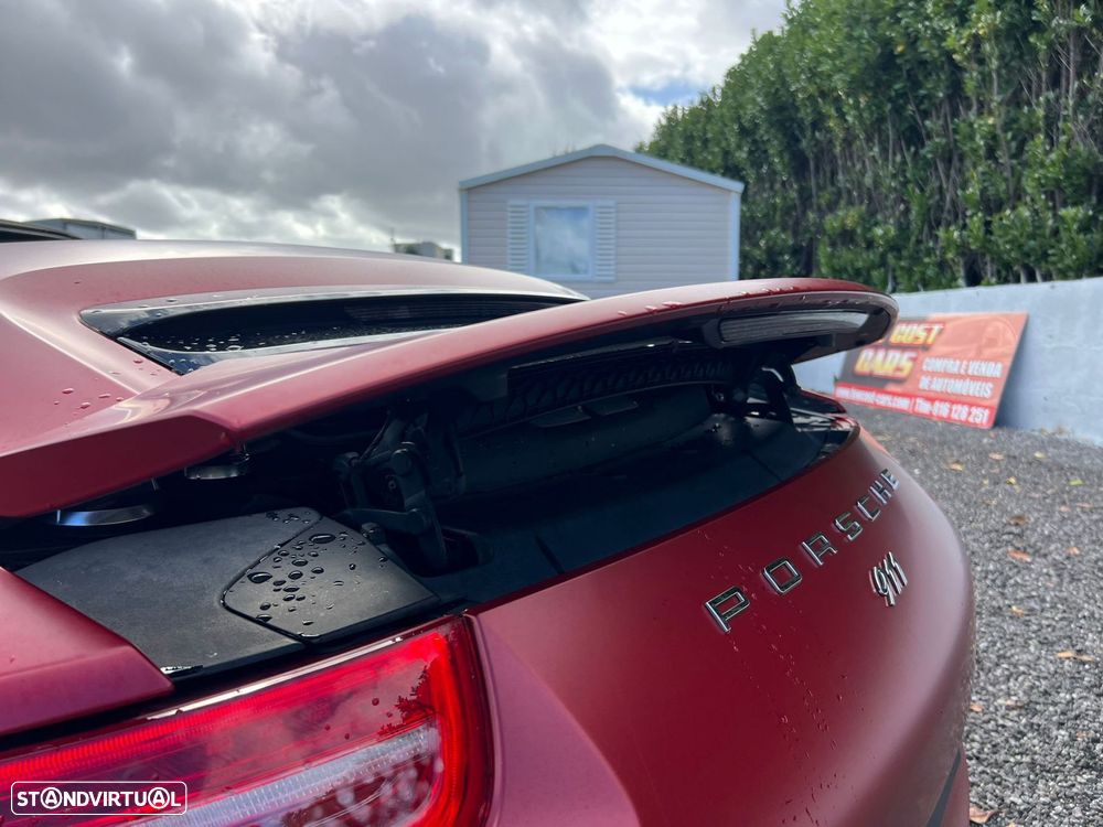 Porsche 911 Série F - 24