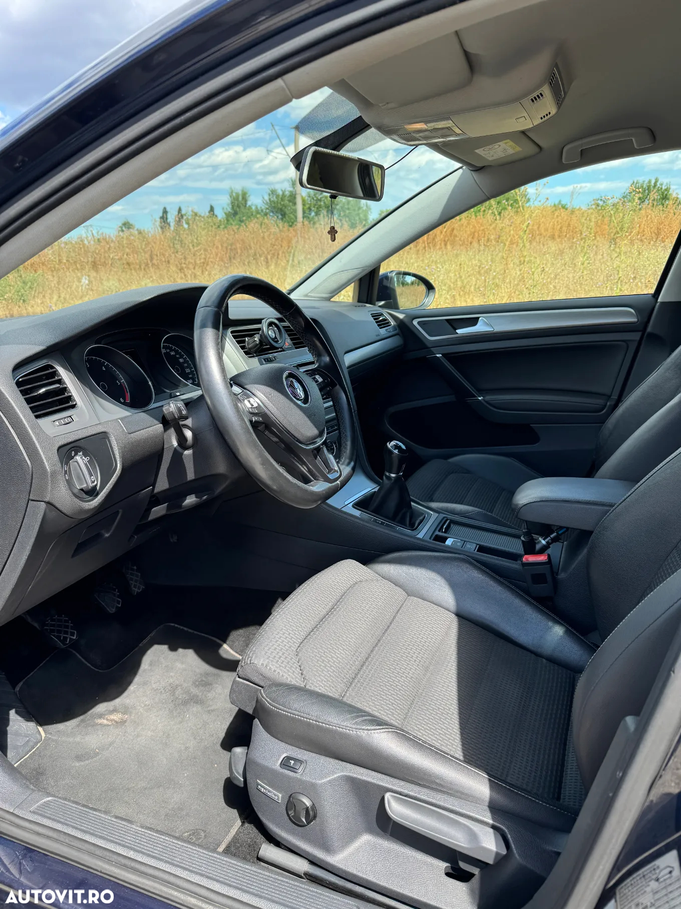 Volkswagen Golf 2.0 TDI DPF BMT Comfortline - 12