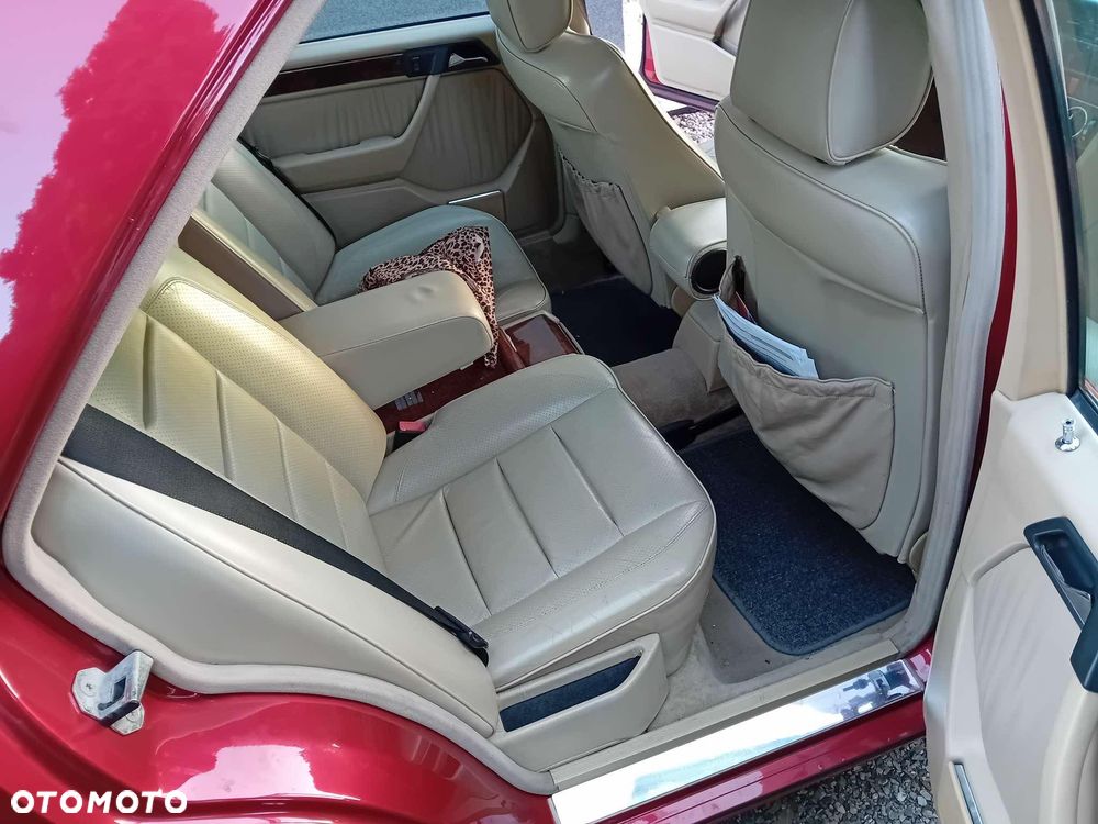 Mercedes-Benz Klasa E 300T E-24 - 12