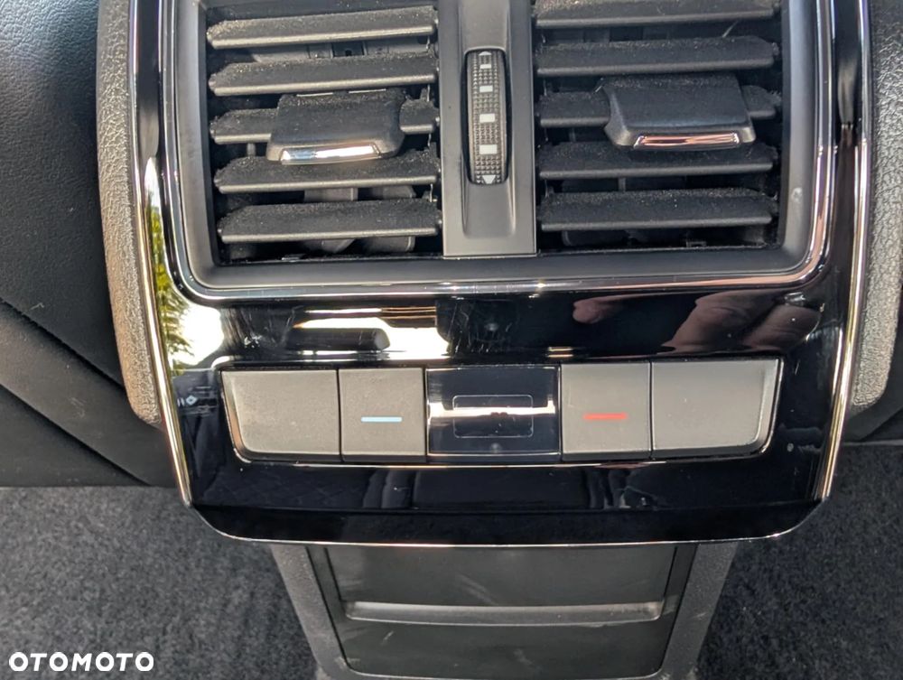 Skoda Superb 2.0 TSI DSG Sportline - 11