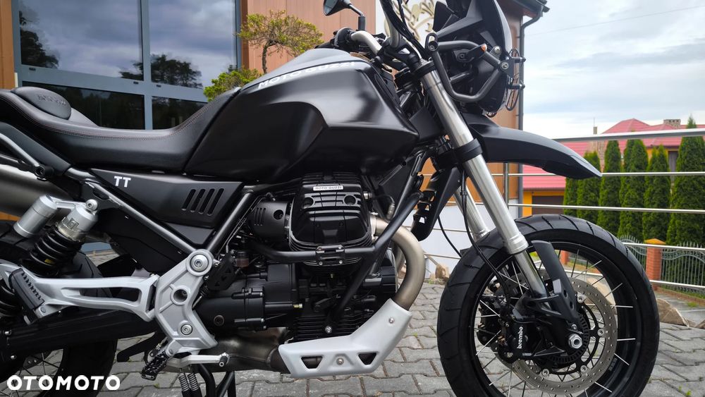 Moto Guzzi V85 - 11