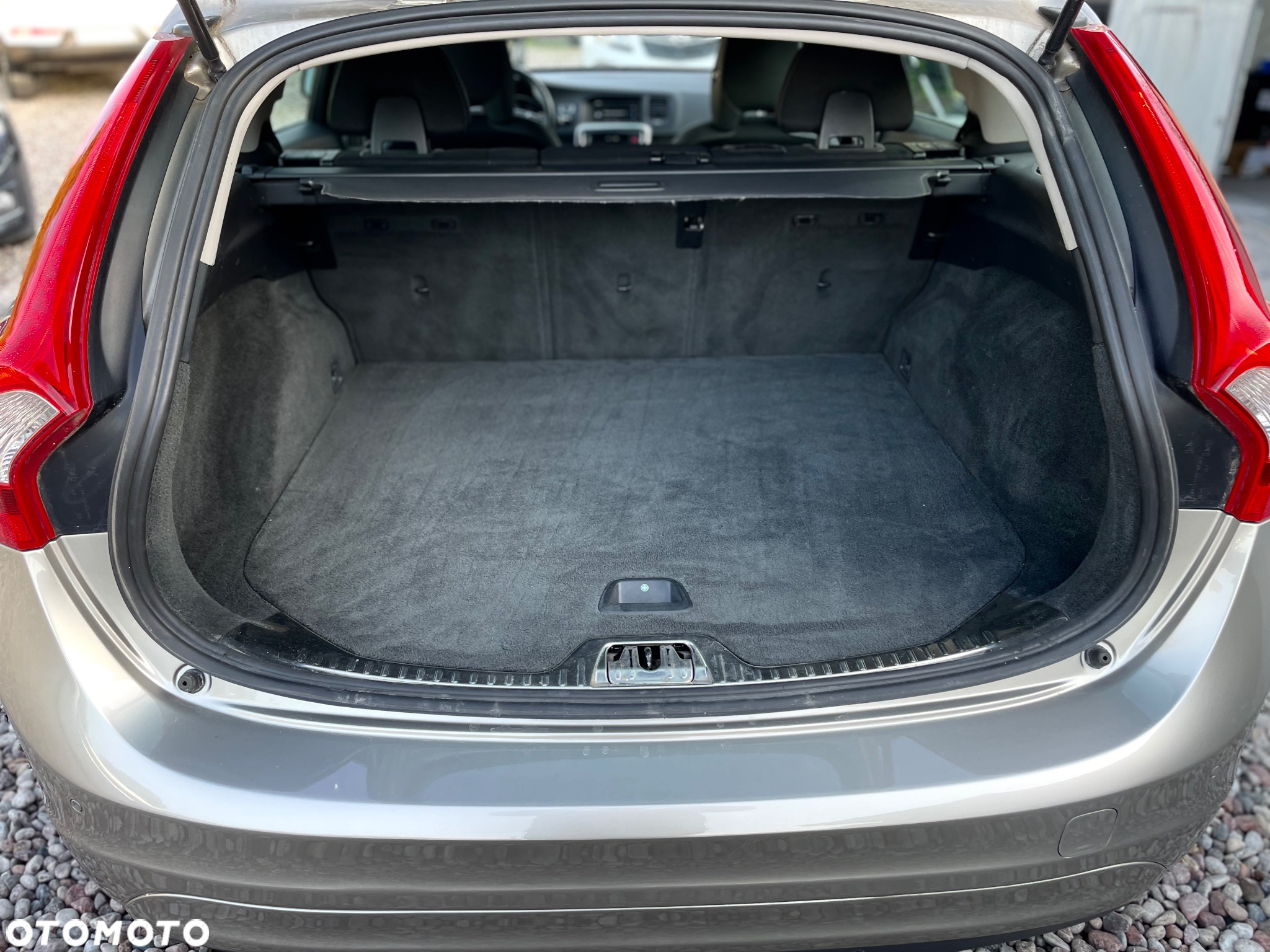 Volvo V60 D3 Geartronic Momentum - 29