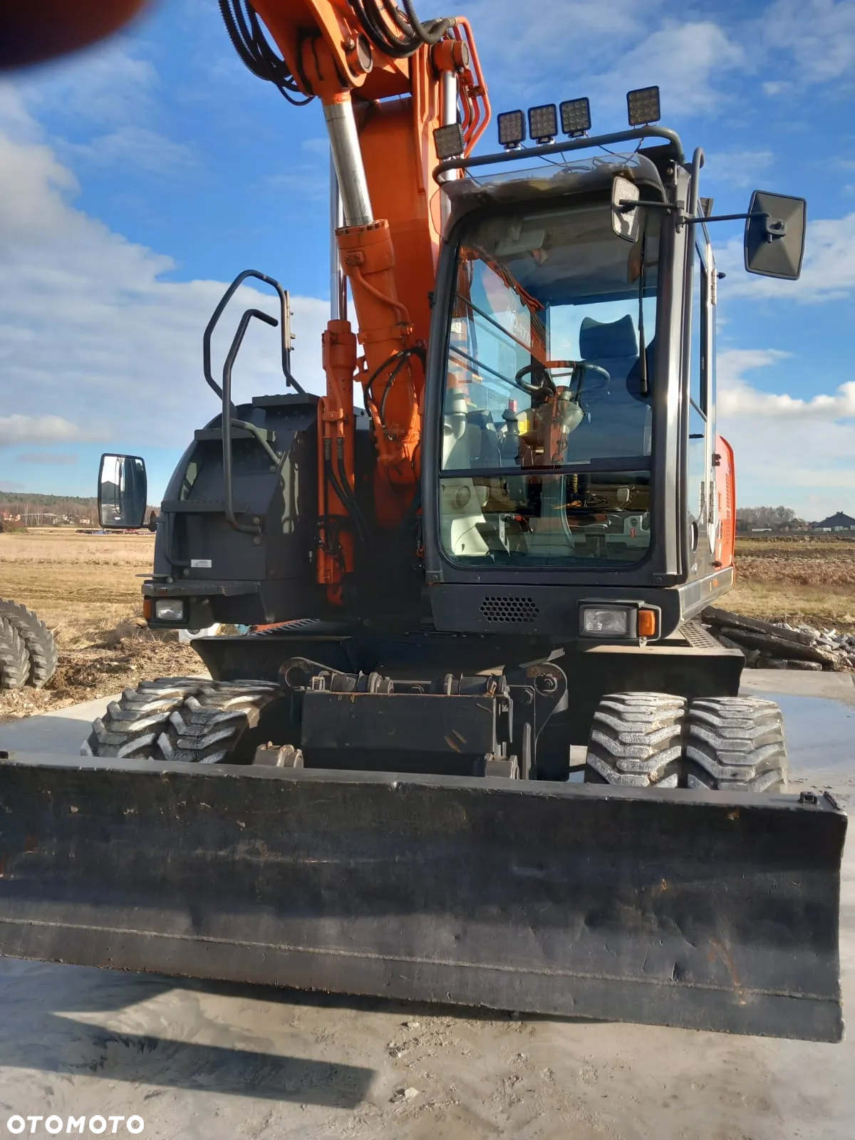 Hitachi 170 W Rototilt - 8