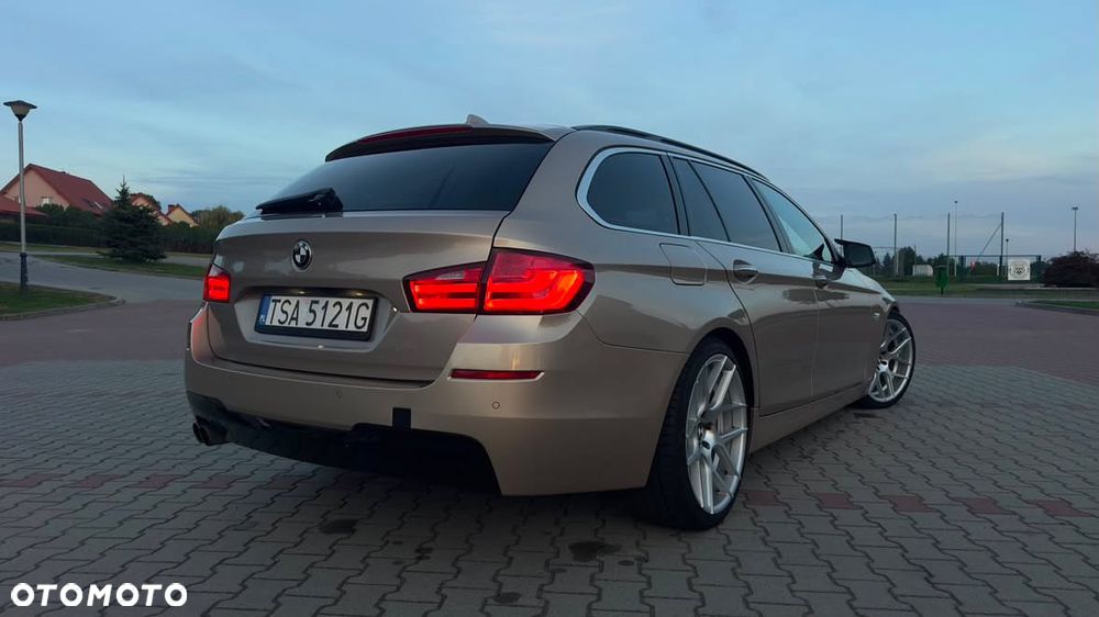 BMW Seria 5 530d xDrive - 6