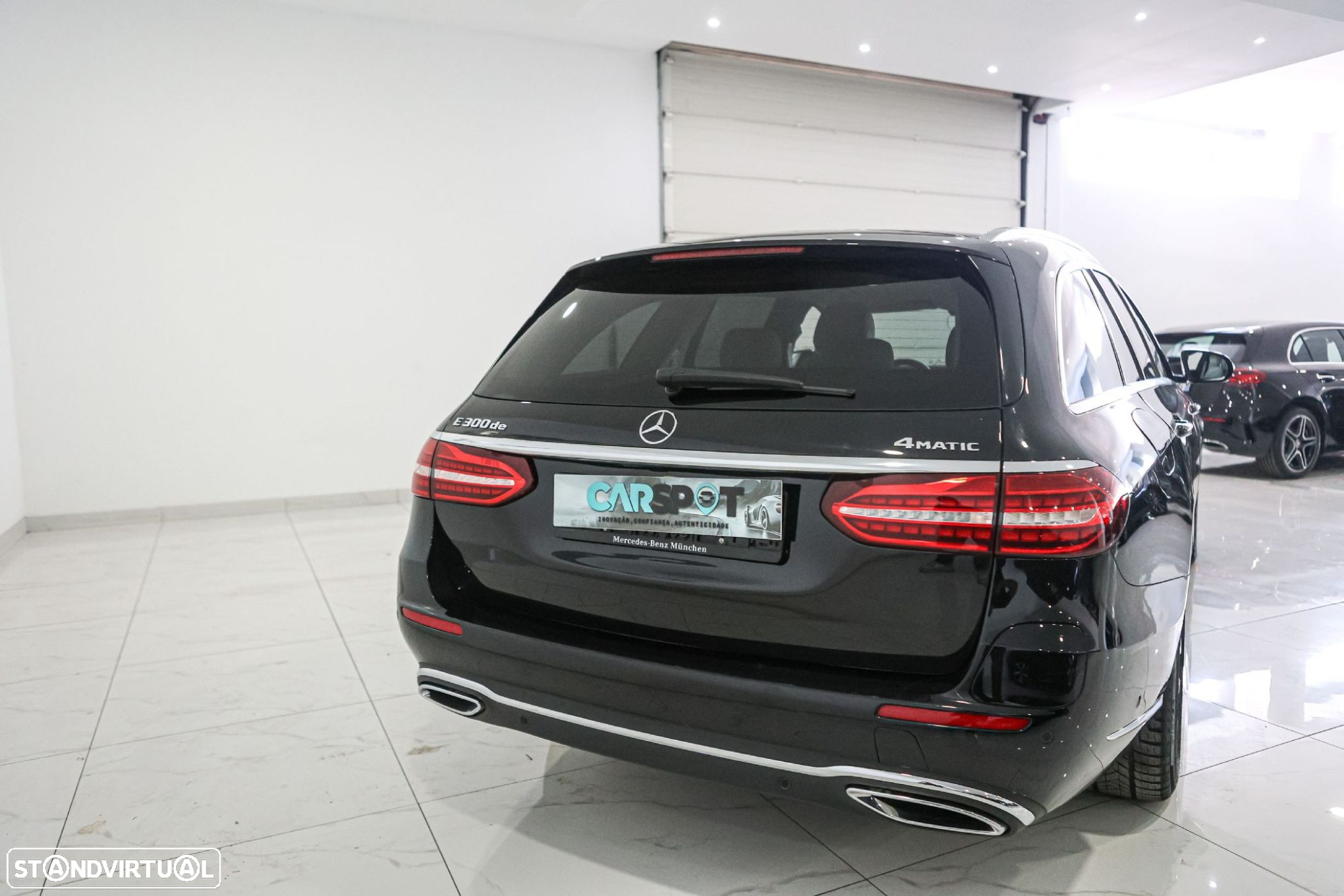 Mercedes-Benz E 300 de Exclusive Line 4Matic - 8