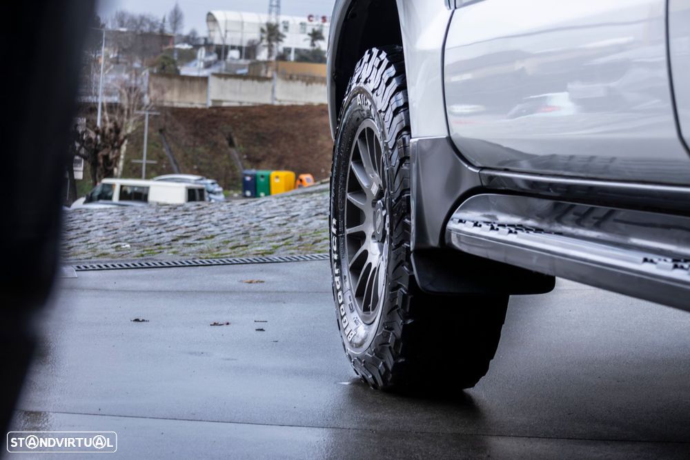 Toyota Land Cruiser 3.0 D-4D Pack A. - 9