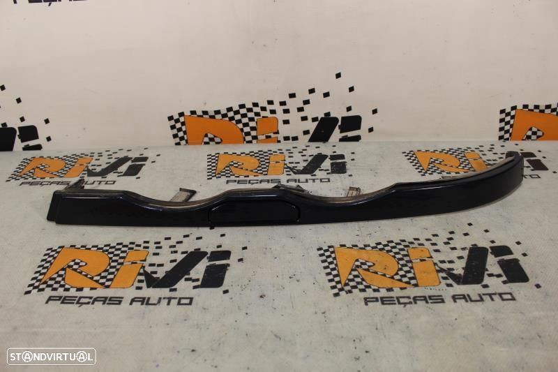 Friso Bmw 3 (E46)  8227643 / 8374369 - Ótica Esquerda - 1