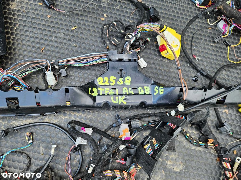 Wiazka Instalacja Wnetrza 1.8 TFSI Benzyna Manual UK Angielska Audi A4 B8 Sedan - 4